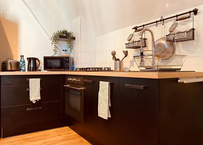 Under Roof Apartment