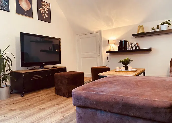 Under Roof Apartment